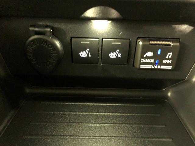 ロッキープレミアム　車検整備付／走行１４５２７キロ／ナビ／ドラレコ１年保証距離無制限　走行距離１４５２７キロ　フルセグナビ　バックカメラ　ドラレコ　純正マット　サイドエアバッグ　ＬＥＤヘッドランプ　アイドリングストップ　シートヒーター　オート格納式ドアミラー（埼玉県）の中古車