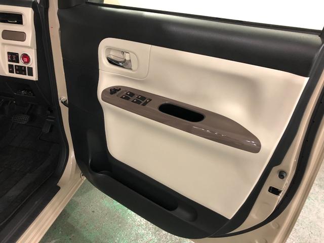 ムーヴキャンバスＧホワイトアクセントＶＳ　ＳＡIII　走行２８３０４キロ一年保証・走行距離無制限走行２８３０４キロ　車検整備付　フルセグナビ　全周囲カメラ　ＥＴＣ　ブルートゥース　オートライト　ＬＥＤヘッドライト　シートヒーター　両側電動スライドドア（埼玉県）の中古車