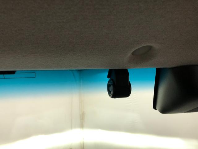 トールカスタムＧ　４ＷＤ／走行４３８９８キロ／後席モニター／ナビ１年保証距離無制限　走行距離４３８９８キロ　フルセグナビ　パノラマモニター　ドラレコ　後席モニター　純正マット　ＬＥＤヘッドランプ　アイドリングストップ　シートヒーター　両側電動スライドドア（埼玉県）の中古車