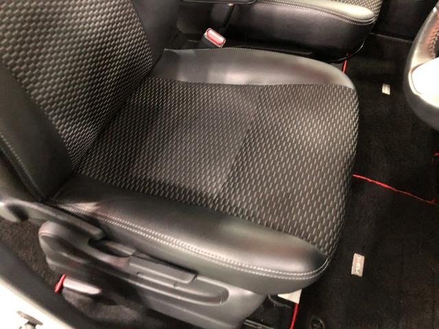 トールカスタムＧ　４ＷＤ／走行４３８９８キロ／後席モニター／ナビ１年保証距離無制限　走行距離４３８９８キロ　フルセグナビ　パノラマモニター　ドラレコ　後席モニター　純正マット　ＬＥＤヘッドランプ　アイドリングストップ　シートヒーター　両側電動スライドドア（埼玉県）の中古車