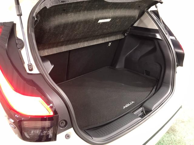 アクアＺ　走行１３８３３キロ／４ＷＤ／フルセグナビ／ドラレコ１年保証距離無制限　走行距離１３８３３キロ　フルセグナビ　全周囲カメラ　ブルートゥース　ドラレコ　純正マット　サイドエアバッグ　ＬＥＤヘッドランプ　シートヒーター　オート格納式ドアミラー　キーフリー（埼玉県）の中古車