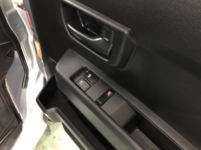 ハイゼットカーゴＤＸ　走行７１１７９キロ／車検整備付／タイヤ４本交換／ナビ一年保証・走行距離無制限走行７１１７９キロ　車検整備付　タイヤ４本交換　ブルートゥース　バックカメラ　クリアランスソナー　オートライト（埼玉県）の中古車