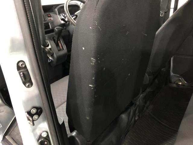 ハイゼットカーゴＤＸ　走行７１１７９キロ／車検整備付／タイヤ４本交換／ナビ一年保証・走行距離無制限走行７１１７９キロ　車検整備付　タイヤ４本交換　ブルートゥース　バックカメラ　クリアランスソナー　オートライト（埼玉県）の中古車