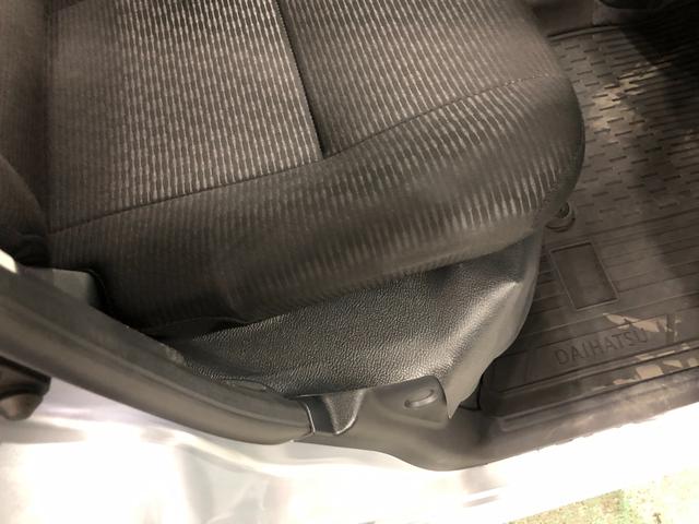 ハイゼットカーゴDX 走行7787キロ/クリアランスソナー/オートライト一年保証・走行距離無制限走行7787キロ 助手席エアバック 純正カーペットマット クリアランスソナー オートライト アイドリングストップ(埼玉県)の中古車