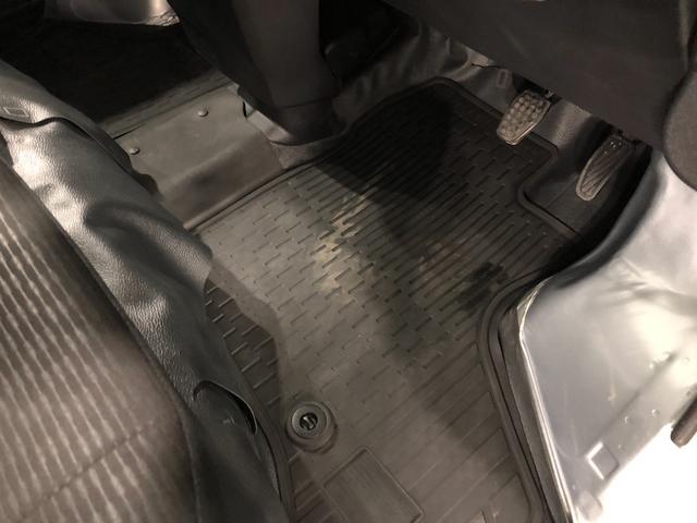 ハイゼットカーゴDX 走行7787キロ/クリアランスソナー/オートライト一年保証・走行距離無制限走行7787キロ 助手席エアバック 純正カーペットマット クリアランスソナー オートライト アイドリングストップ(埼玉県)の中古車