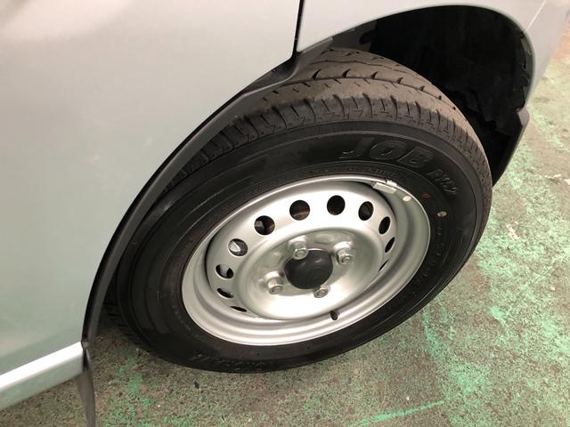 ハイゼットカーゴDX 走行7787キロ/クリアランスソナー/オートライト一年保証・走行距離無制限走行7787キロ 助手席エアバック 純正カーペットマット クリアランスソナー オートライト アイドリングストップ(埼玉県)の中古車