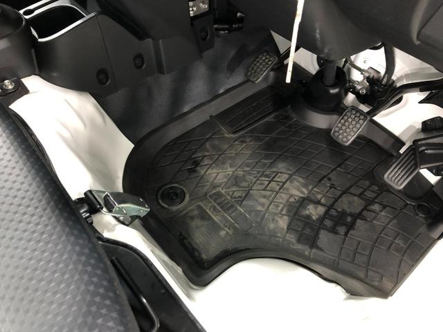 ハイゼットトラックスタンダード　ＭＴ車／走行５７４６キロ／クリアランスソナー１年保証距離無制限　走行距離５７４６キロ　ＦＭＡＭラジオ　純正フロアマット　クリアランスソナー　オートライト　アイドリングストップ（埼玉県）の中古車