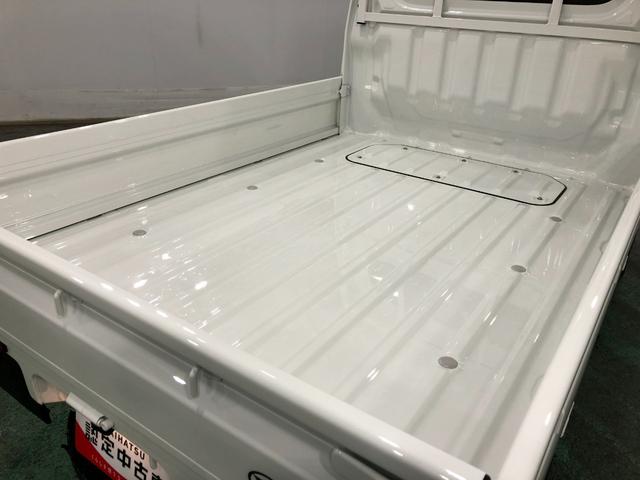 ハイゼットトラックスタンダード　ＭＴ車／走行５７４６キロ／クリアランスソナー１年保証距離無制限　走行距離５７４６キロ　ＦＭＡＭラジオ　純正フロアマット　クリアランスソナー　オートライト　アイドリングストップ（埼玉県）の中古車