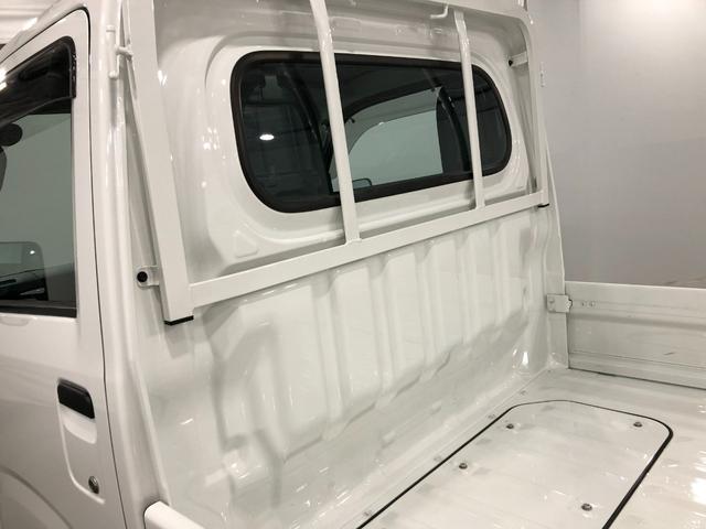 ハイゼットトラックスタンダード　ＭＴ車／走行５７４６キロ／クリアランスソナー１年保証距離無制限　走行距離５７４６キロ　ＦＭＡＭラジオ　純正フロアマット　クリアランスソナー　オートライト　アイドリングストップ（埼玉県）の中古車