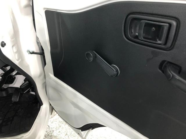 ハイゼットトラックスタンダード　ＭＴ車／走行５７４６キロ／クリアランスソナー１年保証距離無制限　走行距離５７４６キロ　ＦＭＡＭラジオ　純正フロアマット　クリアランスソナー　オートライト　アイドリングストップ（埼玉県）の中古車