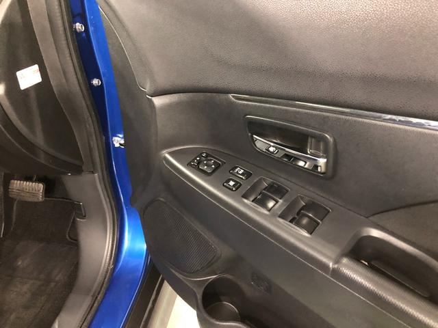 ＲＶＲＧ　走行８８３７８キロ／４ＷＤ／フルセグナビ／純正マット１年保証距離無制限　走行距離８８３７８キロ　フルセグナビ　ブルートゥース　純正マット　助手席エアバッグ　オートライト　ＨＩＤヘッドランプ（埼玉県）の中古車