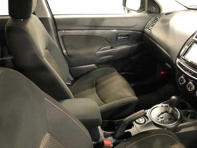 ＲＶＲＧ　走行８８３７８キロ／４ＷＤ／フルセグナビ／純正マット１年保証距離無制限　走行距離８８３７８キロ　フルセグナビ　ブルートゥース　純正マット　助手席エアバッグ　オートライト　ＨＩＤヘッドランプ（埼玉県）の中古車