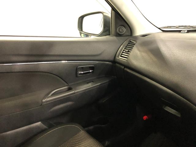 ＲＶＲＧ　走行８８３７８キロ／４ＷＤ／フルセグナビ／純正マット１年保証距離無制限　走行距離８８３７８キロ　フルセグナビ　ブルートゥース　純正マット　助手席エアバッグ　オートライト　ＨＩＤヘッドランプ（埼玉県）の中古車