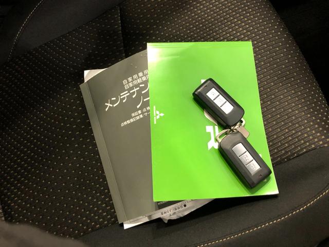 ＲＶＲＧ　走行８８３７８キロ／４ＷＤ／フルセグナビ／純正マット１年保証距離無制限　走行距離８８３７８キロ　フルセグナビ　ブルートゥース　純正マット　助手席エアバッグ　オートライト　ＨＩＤヘッドランプ（埼玉県）の中古車