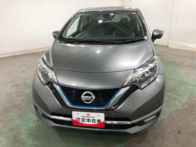 ノートｅ−パワー　メダリスト　走行４１６７８キロ／フルセグナビ１年保証距離無制限　走行距離４１６７８キロ　フルセグナビ　全周囲カメラ　デジタルルームミラー　純正マット　ＬＥＤヘッドランプ　電動格納式ドアミラー（埼玉県）の中古車