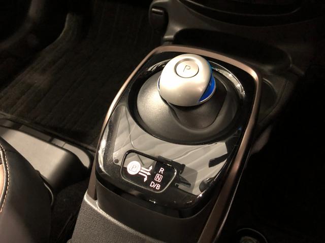 ノートｅ−パワー　メダリスト　走行４１６７８キロ／フルセグナビ１年保証距離無制限　走行距離４１６７８キロ　フルセグナビ　全周囲カメラ　デジタルルームミラー　純正マット　ＬＥＤヘッドランプ　電動格納式ドアミラー（埼玉県）の中古車