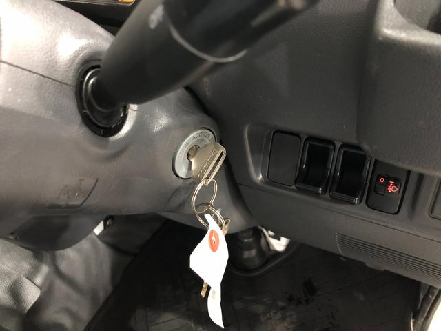 ハイゼットトラックエアコン・パワステ　スペシャル　４ＷＤ／走行４５８１８キロ１年保証距離無制限　走行距離４５８１８キロ　４ＷＤ　純正フロアマット　助手席エアバッグ　マニュアルエアコン　スペアキー　メンテナンスノート（埼玉県）の中古車