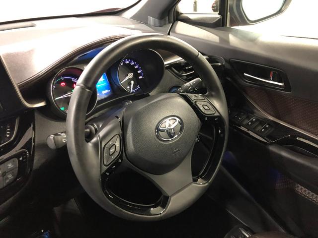 Ｃ−ＨＲＧ　車検整備付／走行６８８２７キロ／フルセグナビ／マット１年保証距離無制限　走行距離６８８２７キロ　フルセグナビ　ブルートゥース　純正マット　サイドエアバッグ　オートマチックハイビーム　ＬＥＤヘッドランプ（埼玉県）の中古車