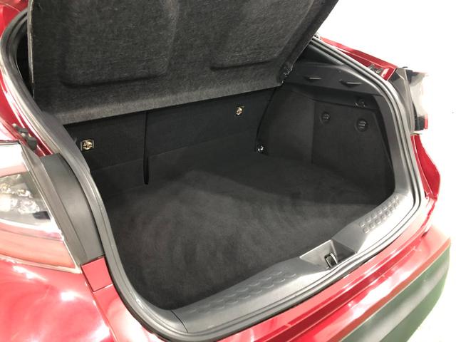 Ｃ−ＨＲＧ　車検整備付／走行６８８２７キロ／フルセグナビ／マット１年保証距離無制限　走行距離６８８２７キロ　フルセグナビ　ブルートゥース　純正マット　サイドエアバッグ　オートマチックハイビーム　ＬＥＤヘッドランプ（埼玉県）の中古車