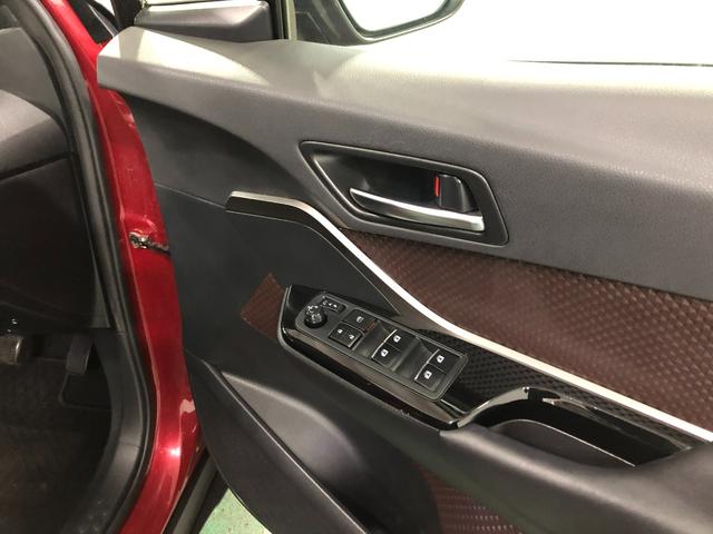 Ｃ−ＨＲＧ　車検整備付／走行６８８２７キロ／フルセグナビ／マット１年保証距離無制限　走行距離６８８２７キロ　フルセグナビ　ブルートゥース　純正マット　サイドエアバッグ　オートマチックハイビーム　ＬＥＤヘッドランプ（埼玉県）の中古車