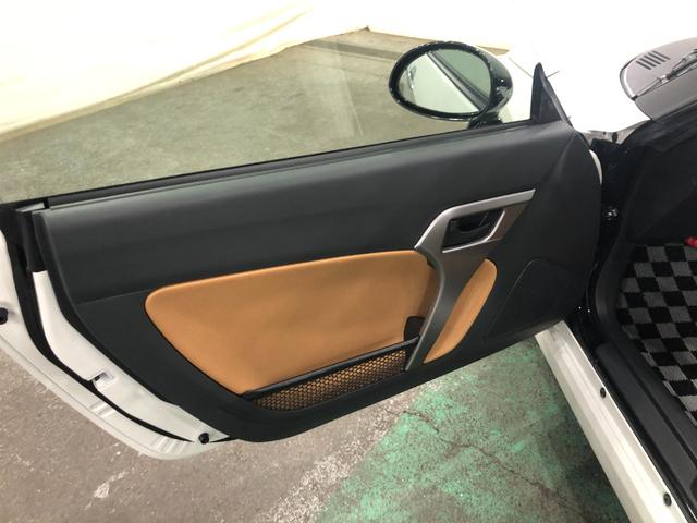 コペンローブ　走行１０５５６キロ／ディスプレイオーディオ一年保証・走行距離無制限走行１０５５６キロ　ディスプレイオーディオ　オートライト　ＬＥＤヘッドライト　シートヒーター（埼玉県）の中古車