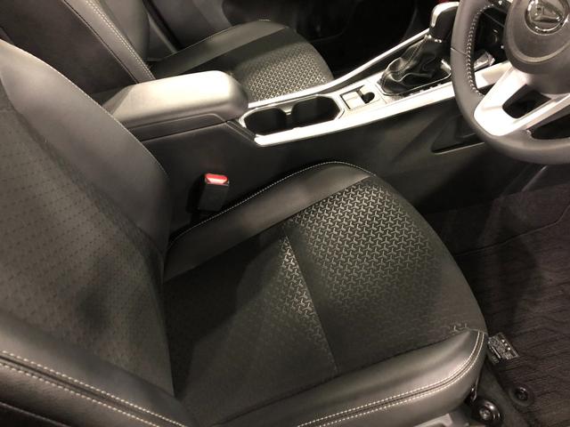 ロッキープレミアムG 走行7544キロ/サイドエアバッグ/純正マット1年保証距離無制限 走行距離7544キロ 純正マット サイドエアバッグ LEDヘッドランプ アイドリングストップ シートヒーター オート格納式ドアミラー 電動パーキングブレーキ キーフリー(埼玉県)の中古車