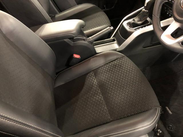 ロッキープレミアム　車検整備付／走行５２０９７キロ／９型ナビドラレコ１年保証距離無制限　走行距離５２０９７キロ　純正フルセグナビ　パノラマモニター　ドラレコ　純正マット　サイドエアバッグ　ＬＥＤヘッドランプ　アイドリングストップ　シートヒーター　オート格納式ドアミラー（埼玉県）の中古車