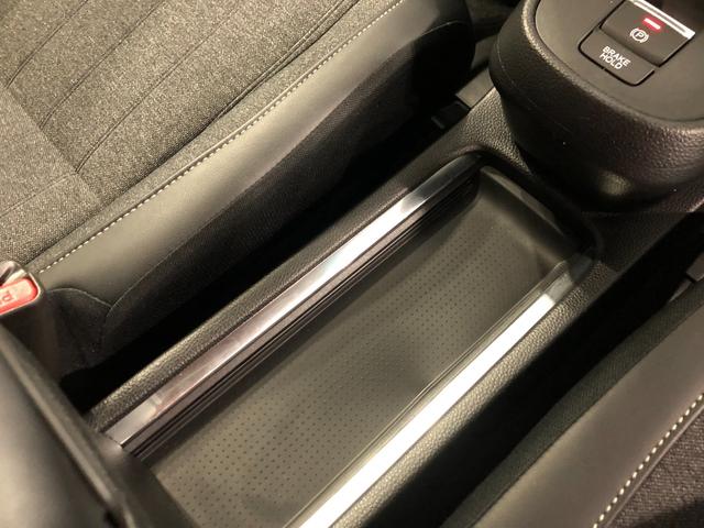 フィットホーム 走行50333キロ 車検整備付 ナビ バックカメラ一年保証・走行距離無制限 ブルートゥース クリアランスソナー LEDヘッドライト オートライト(埼玉県)の中古車