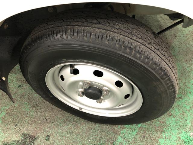 ハイゼットトラックエアコン・パワステ ツインカムスペシャル一年保証・走行距離無制限走行73730キロ 車検整備付 純正カーペットマット 4WD エアコン パワステ マニュアル FMAMラジオ(埼玉県)の中古車