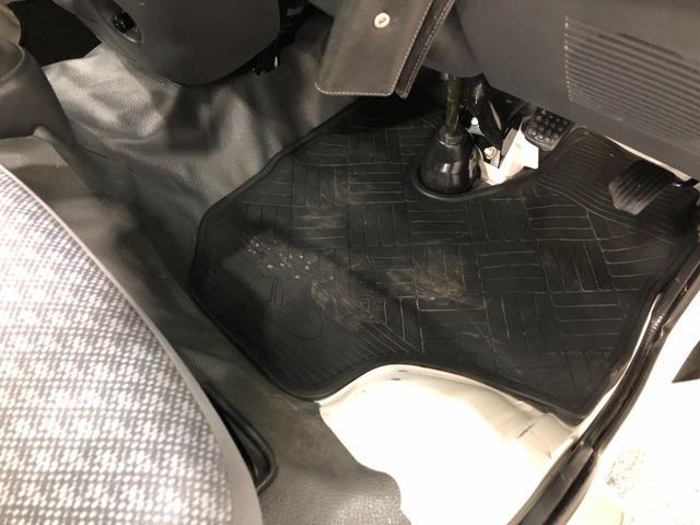 ハイゼットトラックエアコン・パワステ ツインカムスペシャル一年保証・走行距離無制限走行73730キロ 車検整備付 純正カーペットマット 4WD エアコン パワステ マニュアル FMAMラジオ(埼玉県)の中古車