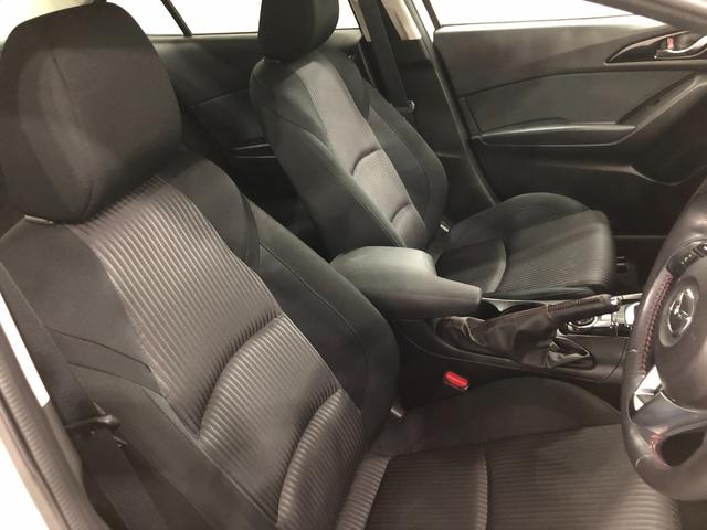 アクセラハイブリッドハイブリッド−Ｓ　走行１０２１７０キロ／雹害／ナビ一年保証・走行距離無制限走行１０２１７０キロ　フルセグナビ　ブルートゥース　バックカメラ　ＥＴＣ　サイドエアバック　オートライト　ＬＥＤヘッドライト（埼玉県）の中古車