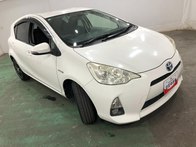 アクアＳ　走行８９７９８キロ／ワンセグナビ／ブルートゥース／マット１年保証距離無制限　走行距離８９７９８キロ　ワンセグナビ　ブルートゥース　マット　助手席エアバッグ　オートライト　プッシュボタンスタート（埼玉県）の中古車