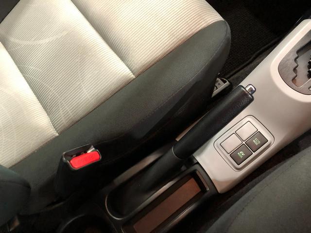 アクアＳ　走行８９７９８キロ／ワンセグナビ／ブルートゥース／マット１年保証距離無制限　走行距離８９７９８キロ　ワンセグナビ　ブルートゥース　マット　助手席エアバッグ　オートライト　プッシュボタンスタート（埼玉県）の中古車