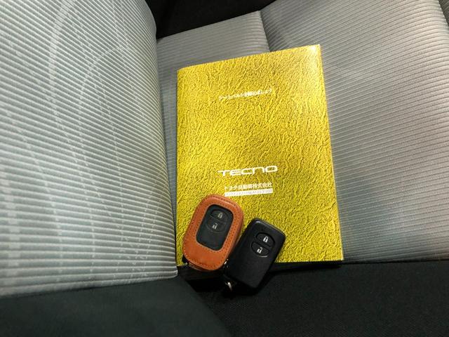 アクアＳ　走行８９７９８キロ／ワンセグナビ／ブルートゥース／マット１年保証距離無制限　走行距離８９７９８キロ　ワンセグナビ　ブルートゥース　マット　助手席エアバッグ　オートライト　プッシュボタンスタート（埼玉県）の中古車