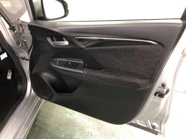 フィットハイブリッドＳパッケージ　走行７０２５２キロ／ナビ／バックカメラ一年保証・走行距離無制限走行７０２５２キロ　ワンセグナビ　ＥＴＣ　バックカメラ　ブルートゥース　オートライト　ＬＥＤヘッドライト（埼玉県）の中古車