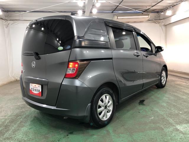 フリードスパイクＧ　ジャストセレクション　走行５３３５４キロ／タイヤ４本交換一年保証・走行距離無制限走行５３３５４キロ　タイヤ４本交換　ワンセグナビ　助手席エアバック　純正カーペットマット　片側電動スライドドア（埼玉県）の中古車