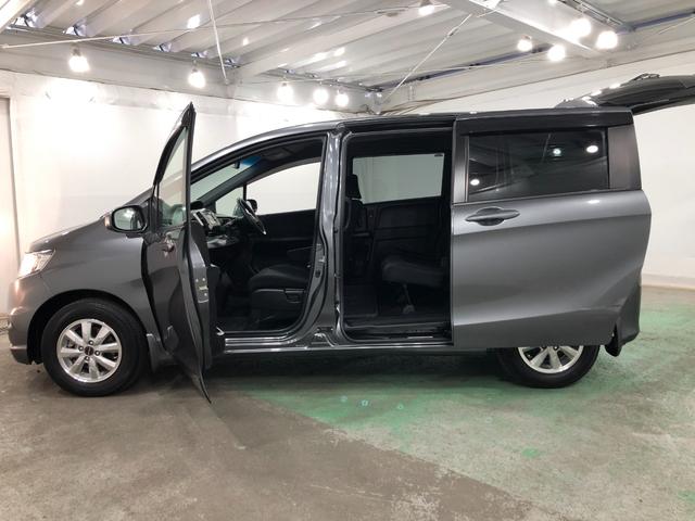 フリードスパイクＧ　ジャストセレクション　走行５３３５４キロ／タイヤ４本交換一年保証・走行距離無制限走行５３３５４キロ　タイヤ４本交換　ワンセグナビ　助手席エアバック　純正カーペットマット　片側電動スライドドア（埼玉県）の中古車