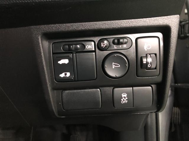 フリードスパイクＧ　ジャストセレクション　走行５３３５４キロ／タイヤ４本交換一年保証・走行距離無制限走行５３３５４キロ　タイヤ４本交換　ワンセグナビ　助手席エアバック　純正カーペットマット　片側電動スライドドア（埼玉県）の中古車