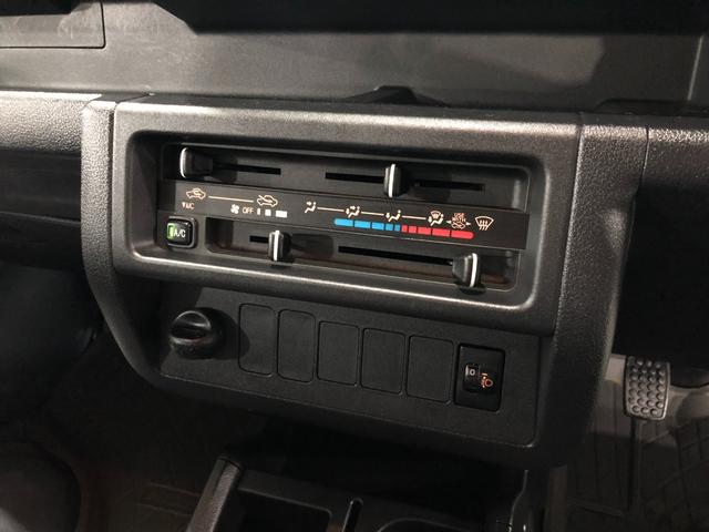 ハイゼットトラックＥＸＴ　走行５５０５３キロ／ＭＴ／ＣＤチューナー／荷台作業灯１年保証距離無制限　走行距離５５０５３キロ　マニュアル　ＣＤチューナー　純正フロアマット　助手席エアバッグ　キーレスエントリー　荷台作業灯　ドリンクホルダー　キーレスエントリー（埼玉県）の中古車