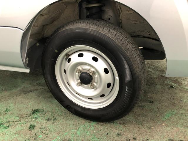 ハイゼットトラックＥＸＴ　走行５５０５３キロ／ＭＴ／ＣＤチューナー／荷台作業灯１年保証距離無制限　走行距離５５０５３キロ　マニュアル　ＣＤチューナー　純正フロアマット　助手席エアバッグ　キーレスエントリー　荷台作業灯　ドリンクホルダー　キーレスエントリー（埼玉県）の中古車