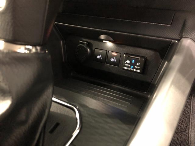 ロッキープレミアムＧ　ＨＥＶ　走行７４４９キロ／ナビ／ドラレコ一年保証・走行距離無制限走行７４４９キロ　フルセグナビ　ブルートゥース　全周囲カメラ　ドラレコ　クリアランスソナー　オートライト　ＬＥＤヘッドライト　シートヒーター（埼玉県）の中古車