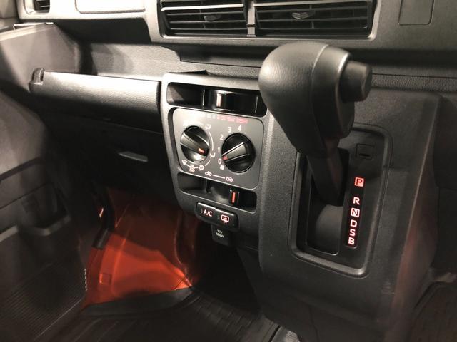 ハイゼットカーゴＤＸ　走行２６７１キロ／クリアランスソナー一年保証・走行距離無制限　走行２６７１キロ　助手席エアバック　オートライト　クリアランスソナー　アイドリングストップ　助手席エアバック（埼玉県）の中古車