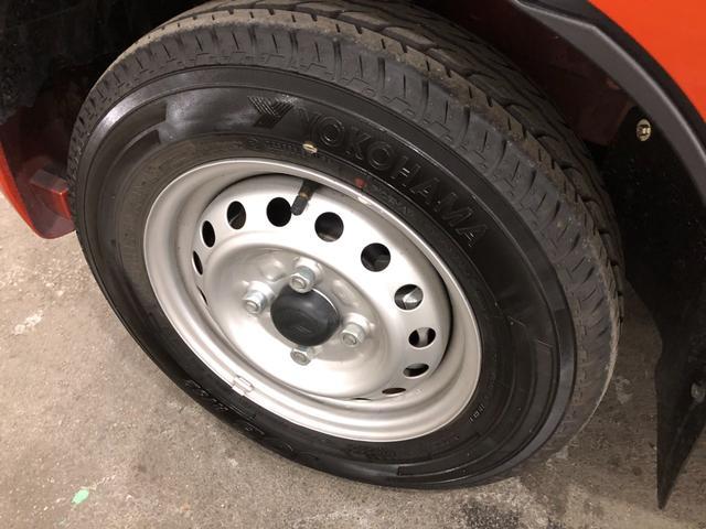 ハイゼットカーゴＤＸ　走行２６７１キロ／クリアランスソナー一年保証・走行距離無制限　走行２６７１キロ　助手席エアバック　オートライト　クリアランスソナー　アイドリングストップ　助手席エアバック（埼玉県）の中古車