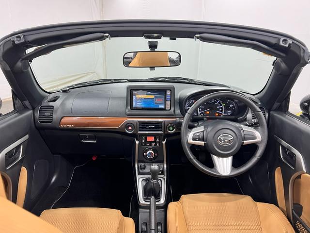 コペンセロ　ＭＴ／走行１６３７４キロ／フルセグナビ／ＨＫＳマフラー１年保証距離無制限　走行距離１６３７４キロ　フルセグナビ　ブルートゥース　純正マット　助手席エアバッグ　ＬＥＤヘッドランプ　アイドリングストップ　シートヒーター（埼玉県）の中古車