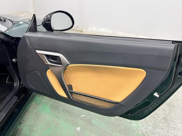 コペンセロ　ＭＴ／走行１６３７４キロ／フルセグナビ／ＨＫＳマフラー１年保証距離無制限　走行距離１６３７４キロ　フルセグナビ　ブルートゥース　純正マット　助手席エアバッグ　ＬＥＤヘッドランプ　アイドリングストップ　シートヒーター（埼玉県）の中古車