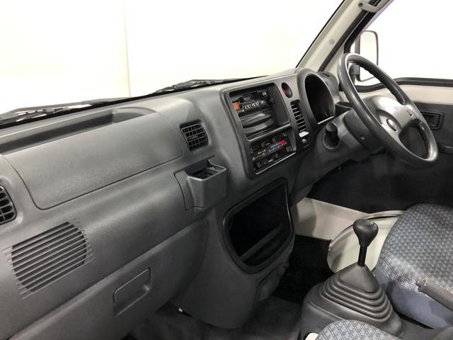 ハイゼットトラックエアコン・パワステ　スペシャル　走行９５８１キロ／５ＭＴ一年保証・走行距離無制限走行９５８１キロ　２ＷＤ　５ＭＴ　純正ゴムマット　荷台マット　ＡＭＦＭラジオ　板キー　作業灯（埼玉県）の中古車
