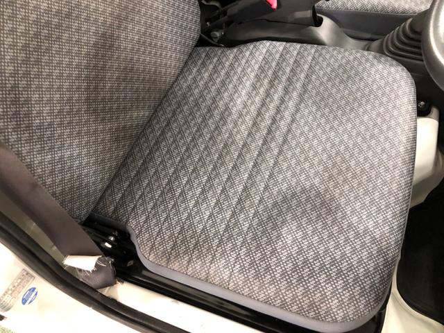 ハイゼットトラックエアコン・パワステ　スペシャル　走行９５８１キロ／５ＭＴ一年保証・走行距離無制限走行９５８１キロ　２ＷＤ　５ＭＴ　純正ゴムマット　荷台マット　ＡＭＦＭラジオ　板キー　作業灯（埼玉県）の中古車