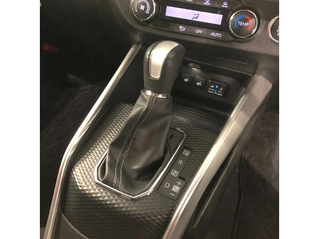 ロッキープレミアム　車検整備付／走行８８１６３キロ／ナビ／ドラレコ１年保証距離無制限　走行距離８８１６３キロ　純正フルセグナビ　バックカメラ　ドラレコ　純正マット　サイドエアバッグ　ＬＥＤヘッドランプ　アイドリングストップ　シートヒーター　オート格納式ドアミラー（埼玉県）の中古車