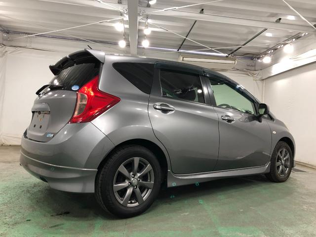 ノートエアロスタイル　走行３９６３８キロ／フルセグナビ／Ｂカメラ１年保証距離無制限　走行距離３９６３８キロ　フルセグナビ　バックカメラ　ブルートゥース　純正カーペットマット　助手席エアバッグ　電動格納式ドアミラー（埼玉県）の中古車