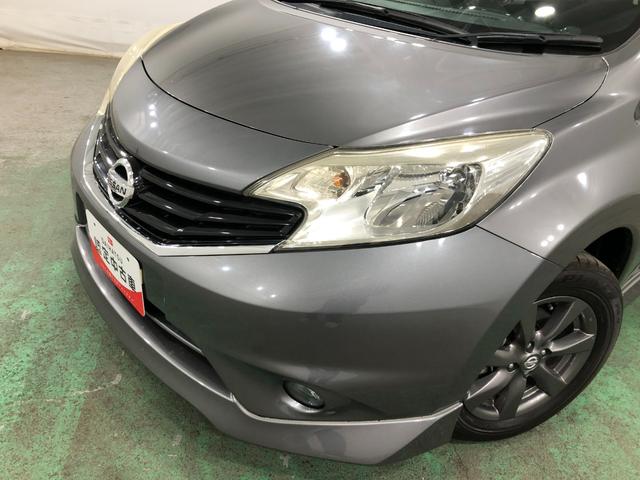 ノートエアロスタイル　走行３９６３８キロ／フルセグナビ／Ｂカメラ１年保証距離無制限　走行距離３９６３８キロ　フルセグナビ　バックカメラ　ブルートゥース　純正カーペットマット　助手席エアバッグ　電動格納式ドアミラー（埼玉県）の中古車